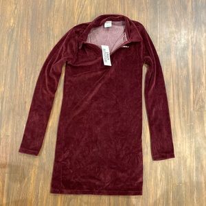 Let’s Frans velour long sleeve dress